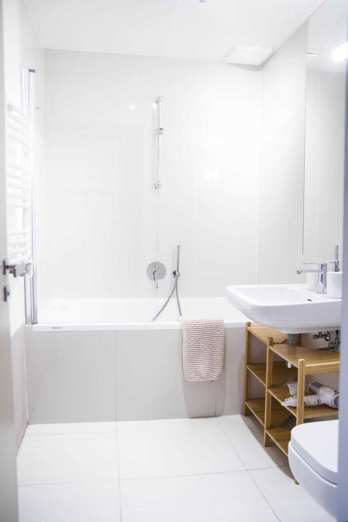 New Exclusive With Ac Nearby Metro Appartamento Praga