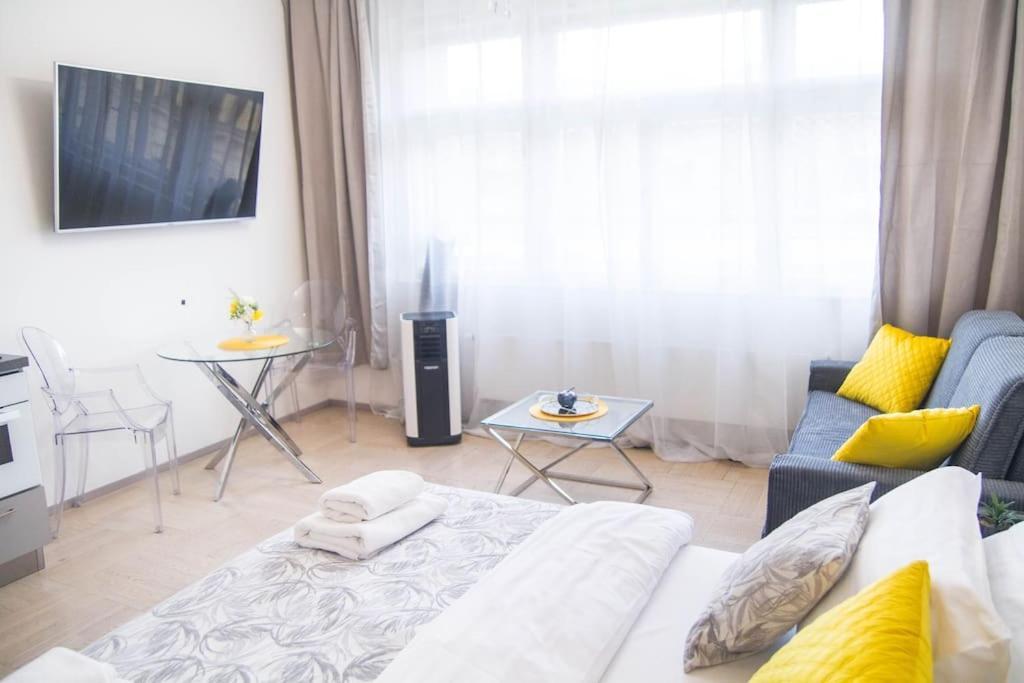 New Exclusive With Ac Nearby Metro Appartamento *